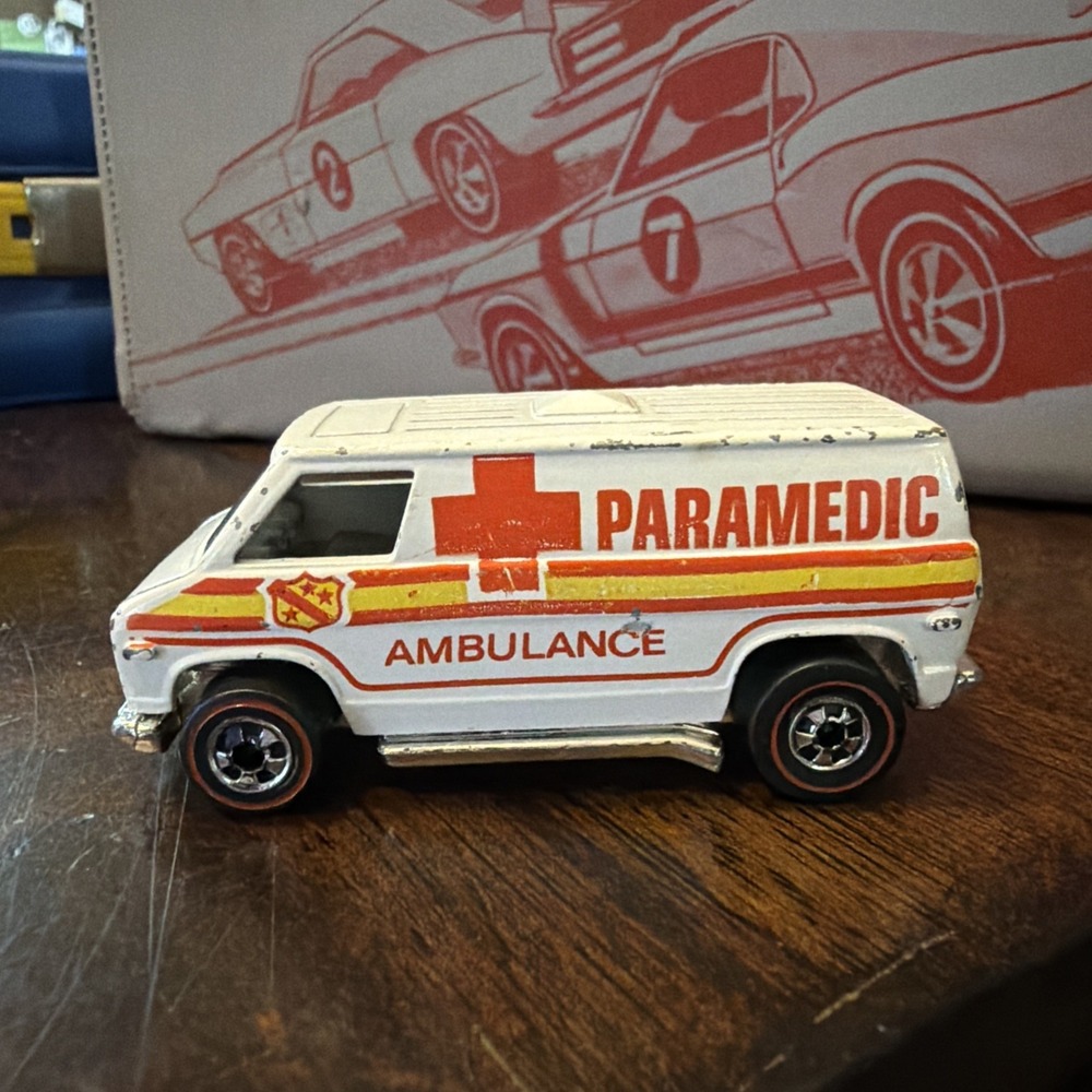 Vintage 1975 Hot Wheels Flying Colors Paramedic Super Van Redline HK Loose